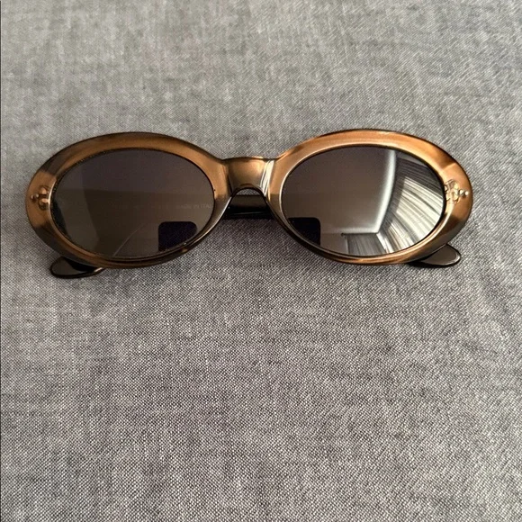 Authentic Vintage Gucci Sunglasses GG 2413/N/S 5NR Brown on Black Oval 52 mm - Picture 1 of 10
